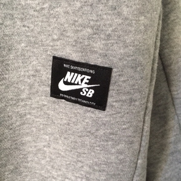 Nike SB Hoodie - Picture 3 of 6